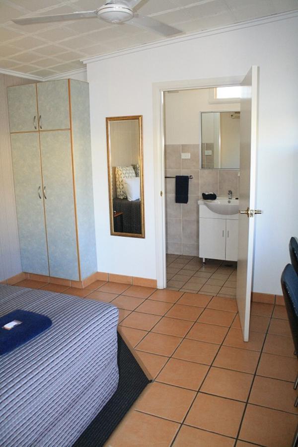 Central Motel Gin Gin Exteriér fotografie