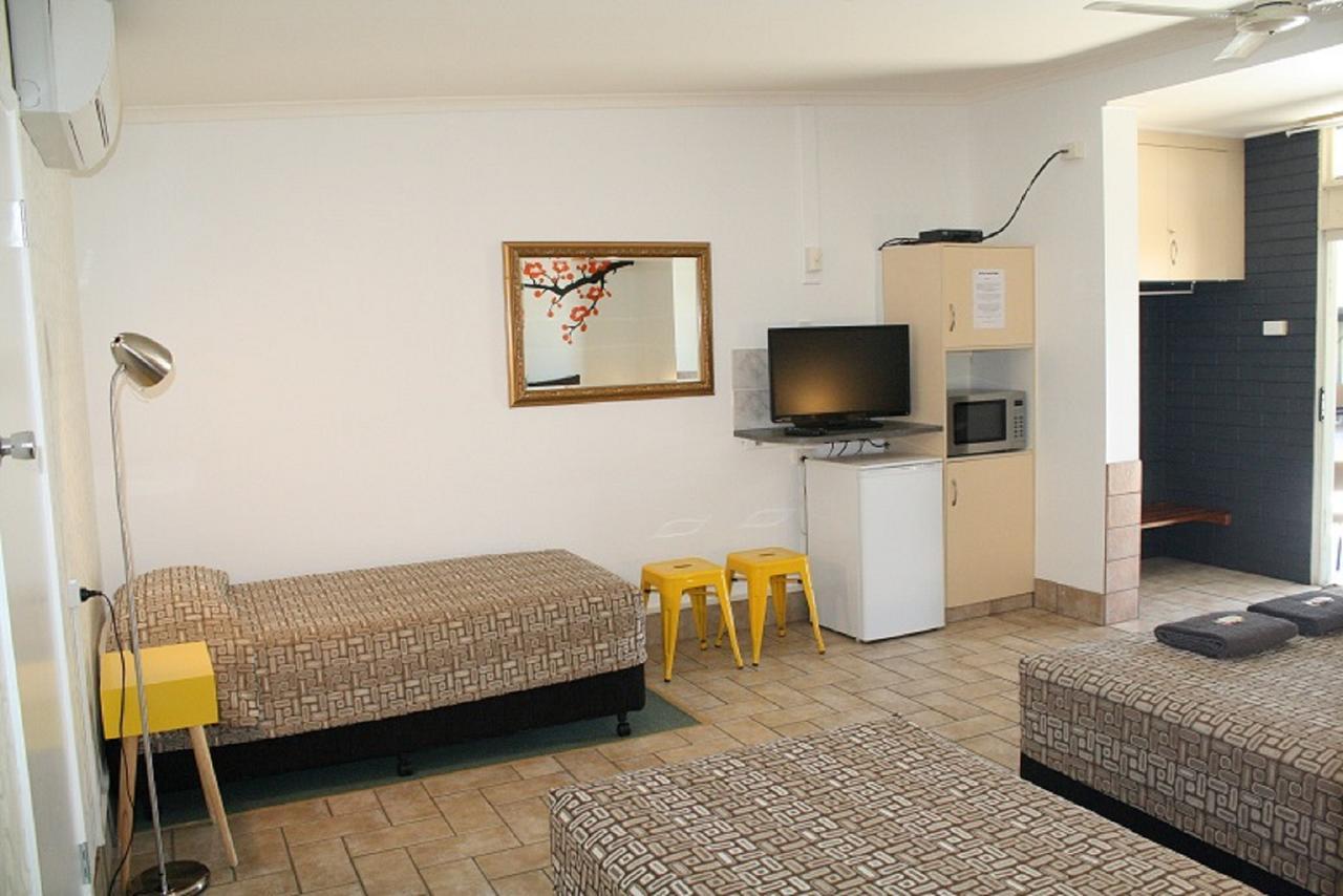 Central Motel Gin Gin Exteriér fotografie