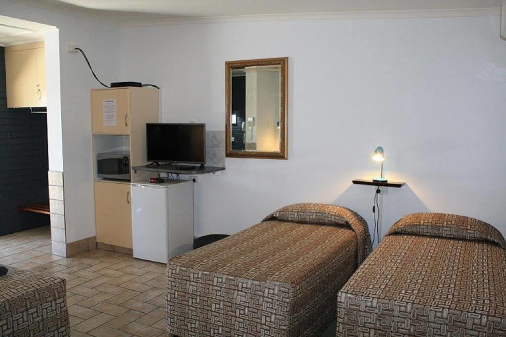 Central Motel Gin Gin Exteriér fotografie